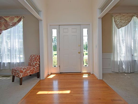 2nd image of 1098 Torrey Pines Dr