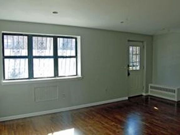 3rd image of 109 Pulaski St #1