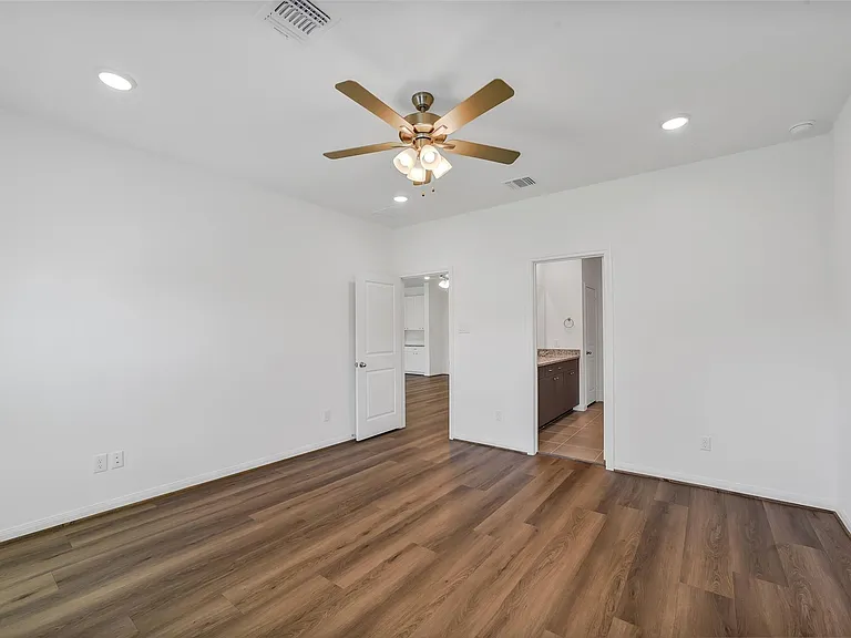 13614 Pine Dr — Photo 13