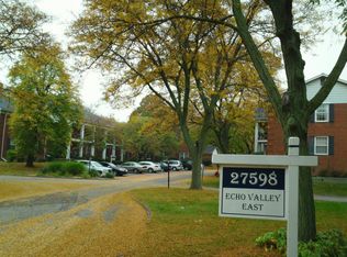 27598 E Echo Valley UNIT 249, Farmington Hills, MI