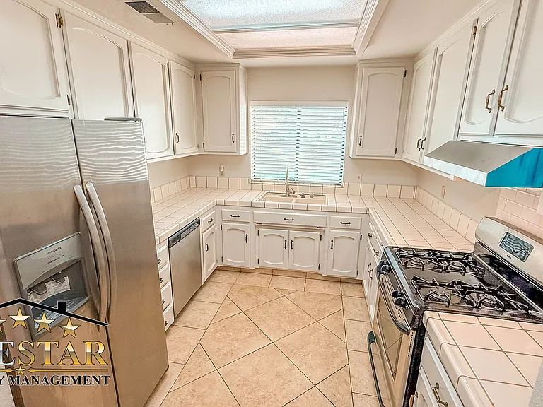 3508 Springford Ct — Photo 22
