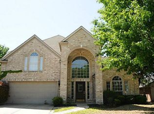 412 Shade Tree Cir, Hurst, TX 76054