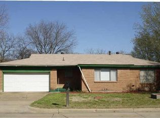1035 Usher St, Benbrook, TX 76126