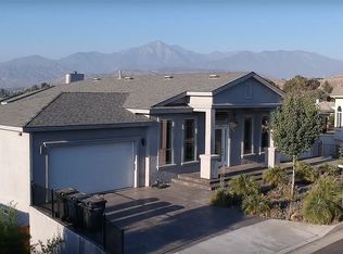 611 E Sunset Dr N, Redlands, CA 92373