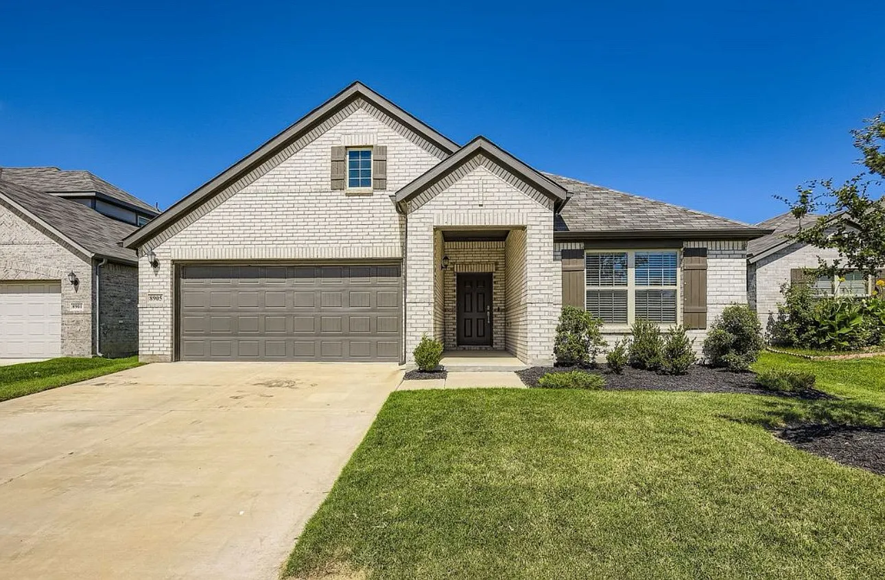 8905 Copper River Dr — Photo 1