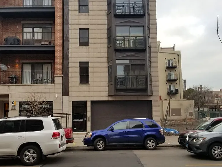 1427 N Sedgwick St — Photo 1