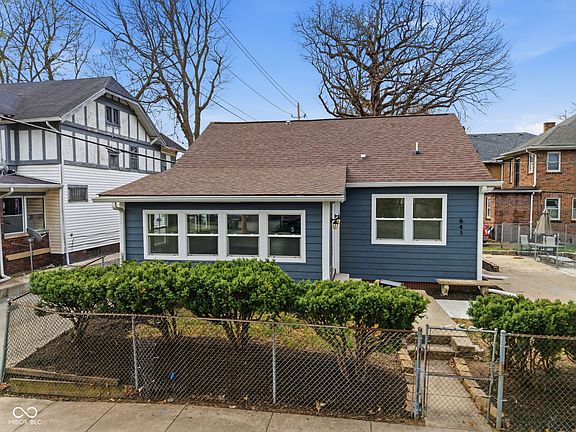 2nd image of 641 E 33rd St