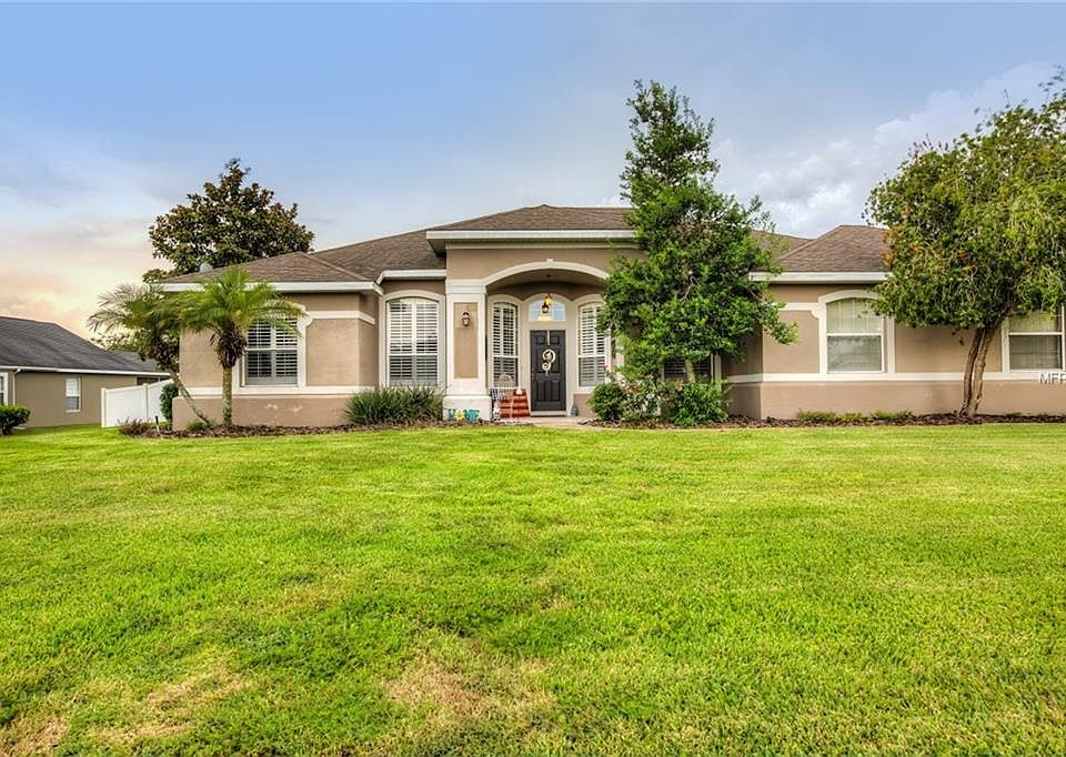 1st image of 13702 Sand Bluff Ln