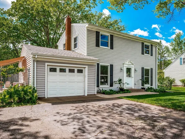 2113 Dundee Pl, Stillwater, MN 55082