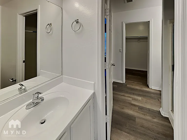 11821 W Cortez St — Photo 11
