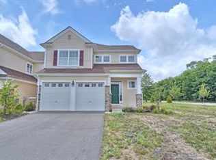 851 Iron Ln, Easton, PA 18040