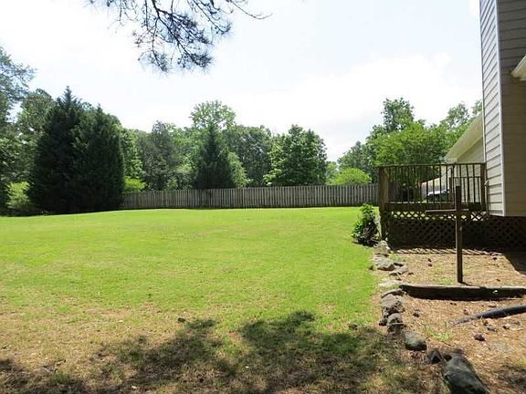 3rd image of 2925 Glenda Ct