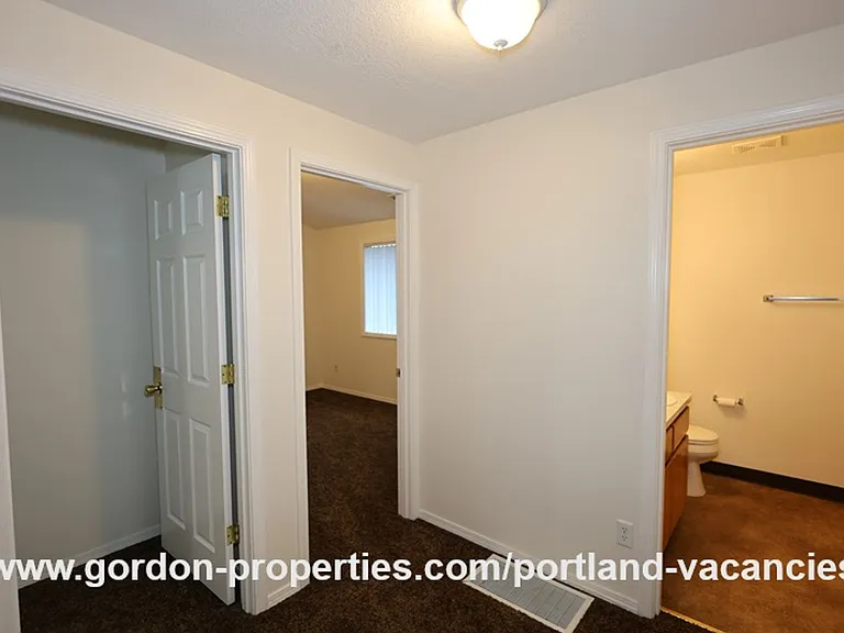 5254 SE 73rd Ave — Photo 26