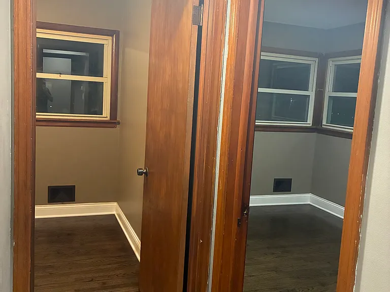 8736 S 51st Ave — Photo 5