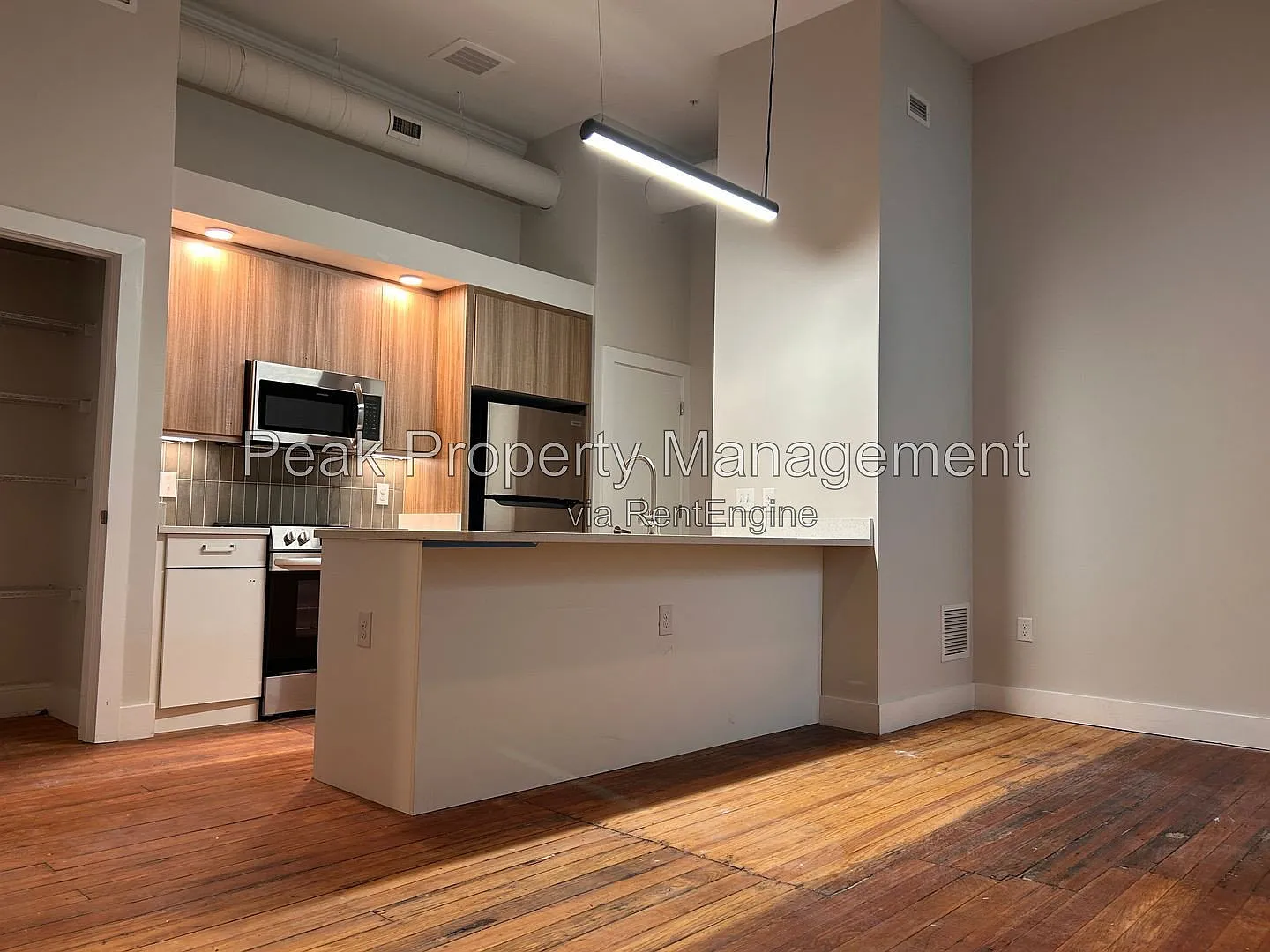 1 bed, 1.0 bath, 650 sqft, $1,295 — Photo 3