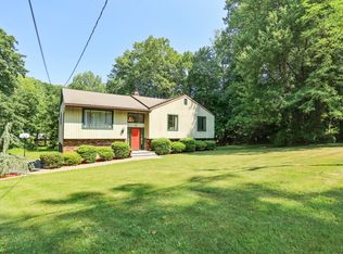694 Washington Ave, Pleasantville, NY 10570