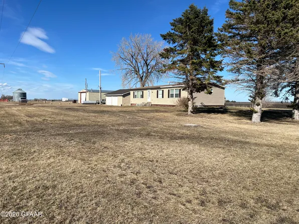 142 10th St NE, Reynolds, ND 58275