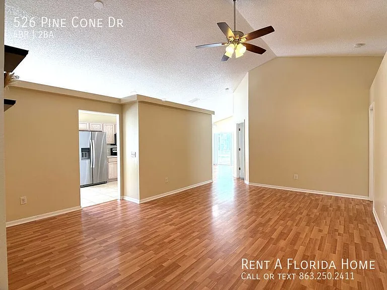526 Pine Cone Dr — Photo 3