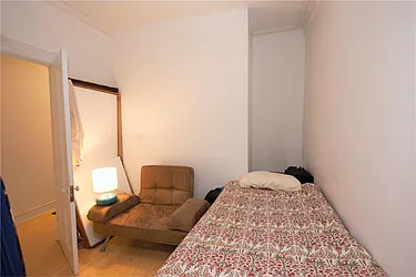 Rented by R New York