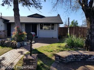 2499 Belladonna St, Redding, CA 96002
