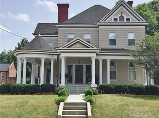 315 W 3rd St, Frankfort, KY 40601