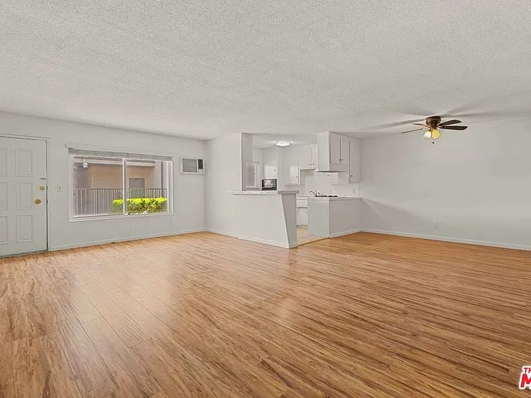 15540 Moorpark St #1 — Photo 4