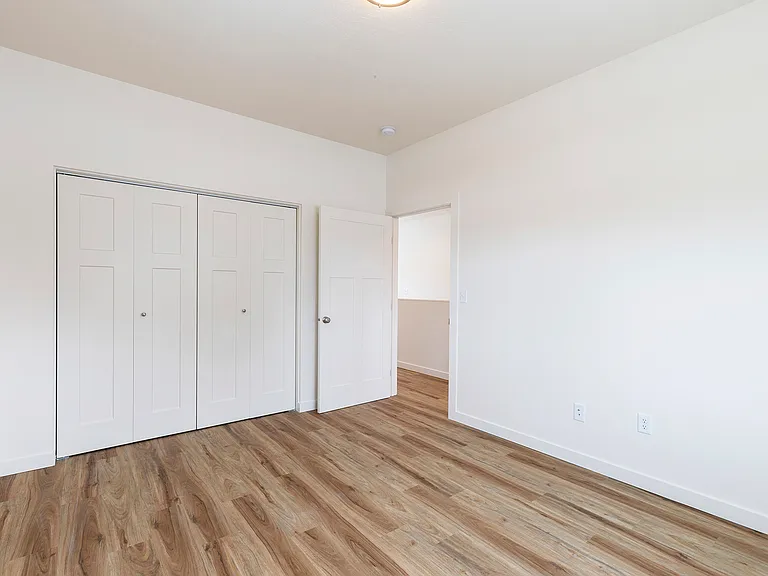 909 Poplar St #A — Photo 6