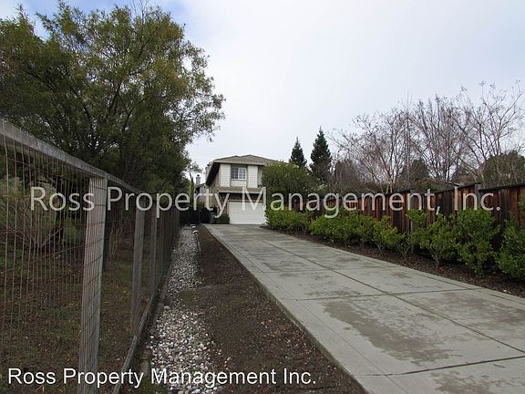 2nd image of 38 Wakefield Ct