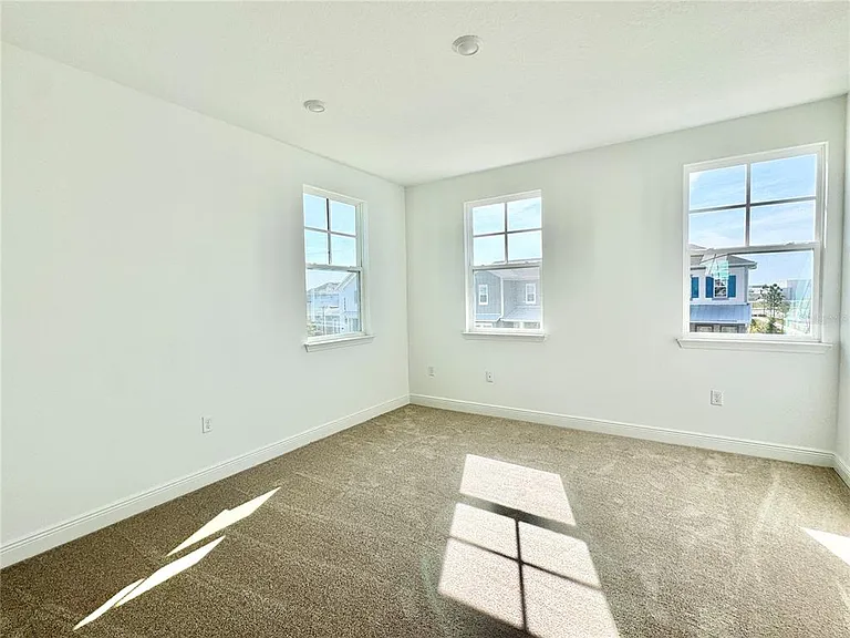 9726 Neruda St — Photo 48