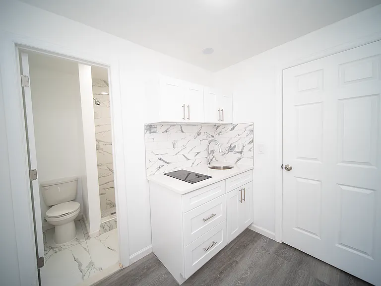 130 Jasper St — Photo 6