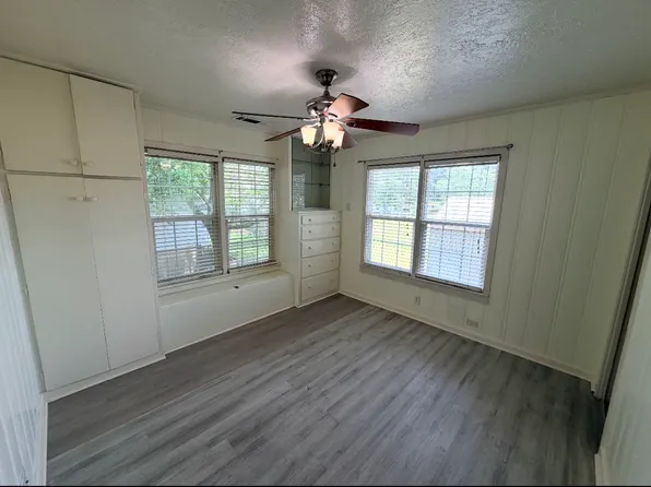 212 W Hunnicutt St #2, Baytown, TX 77520