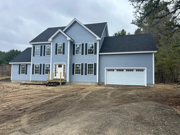 214 Hampshire Rd, Methuen, MA 01844