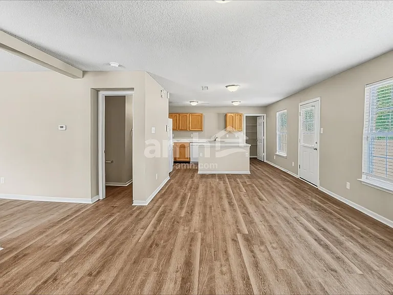 6804 Woodland Heights Dr — Photo 6