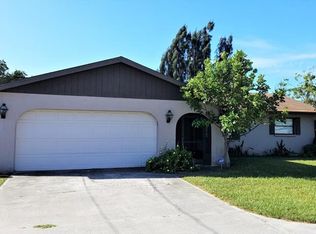 2714 Proctor Rd, Sarasota, FL 34231