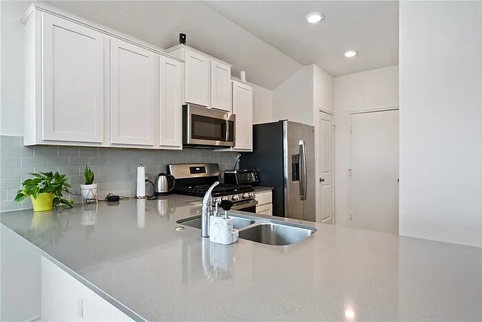 21317 Wilmiller Ln — Photo 9
