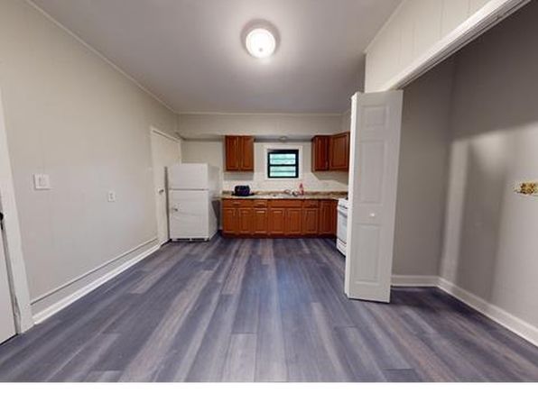 51 Cassidy Pl FLOOR 1