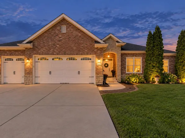 8900 Mallard Ln, Saint John, IN 46373