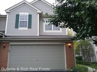 650 Creekside Cir, Gurnee, IL 60031