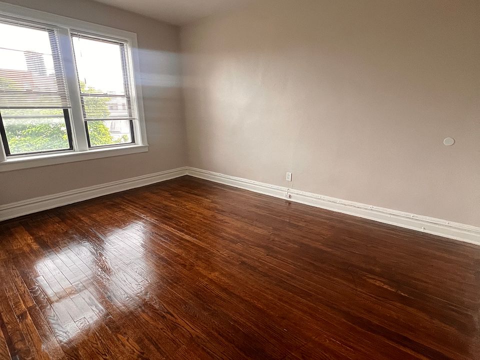 2nd image of 184 Fairview Ave
