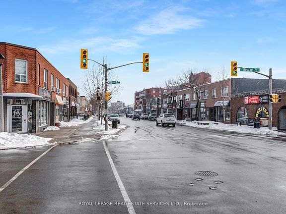 3rd image of 20 Speers Rd #605