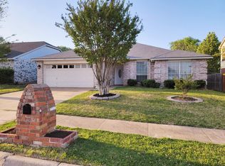 1617 Raton Dr, Arlington, TX 76018