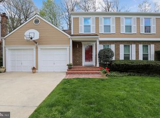 2410 Henslowe Dr, Rockville, MD 20854