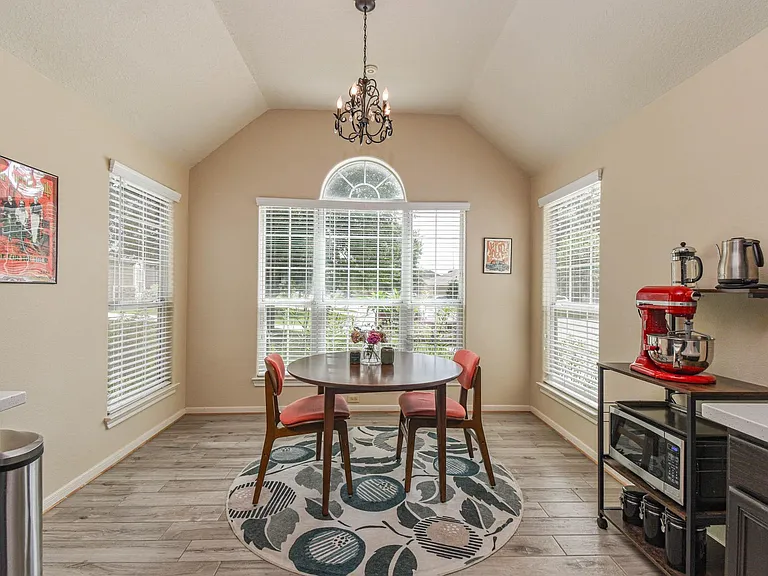 203 Summer Pine Ct — Photo 9