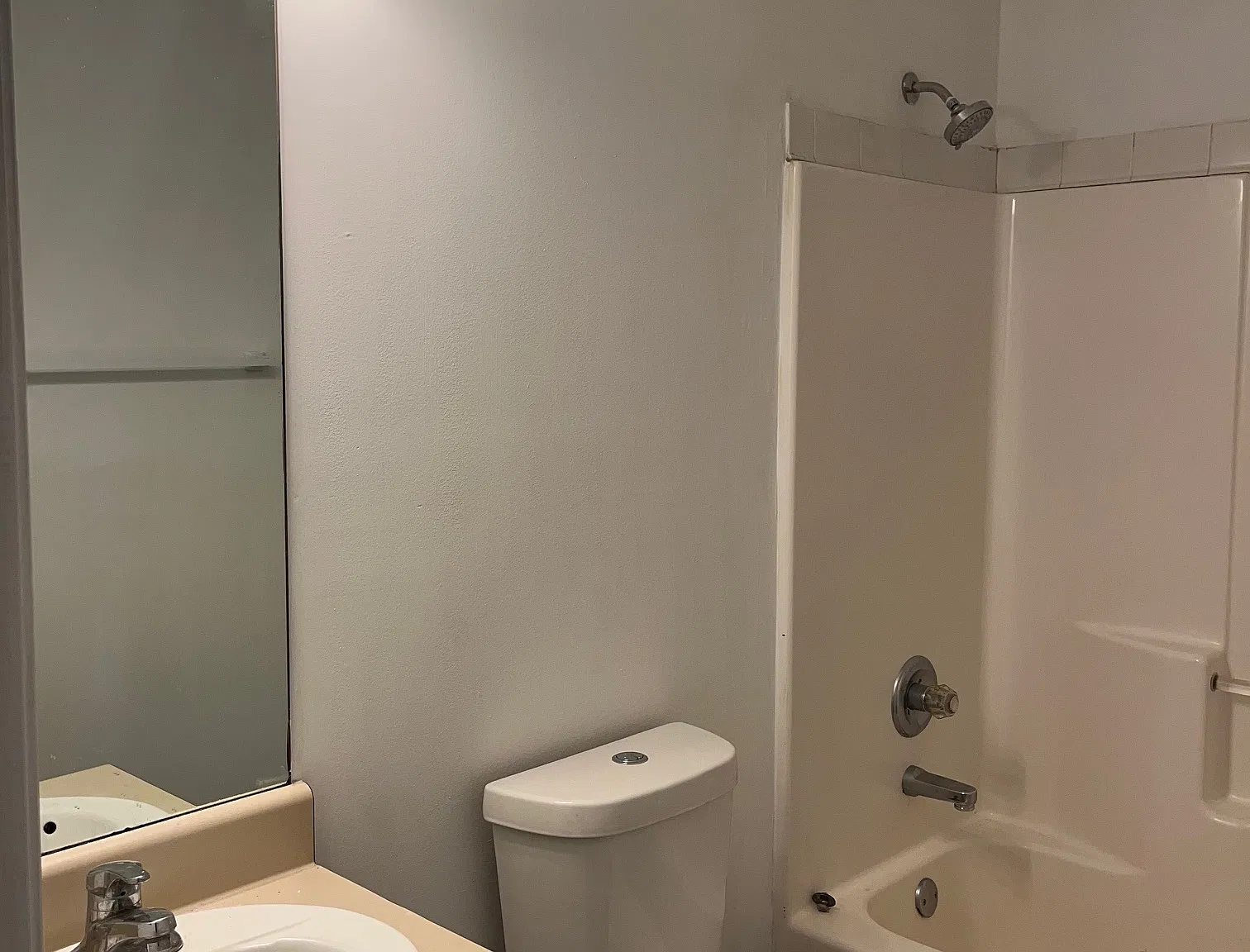 4 bed, 1750 sqft, $2,200 — Photo 2