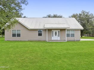 19808 Snell Pl, Moss Point, MS 39562