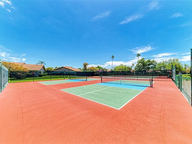 3946 Wilshire Cir E #168 — Photo 44