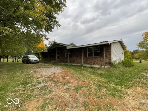 1227 Holmes Rd, Lebanon, IN 46052