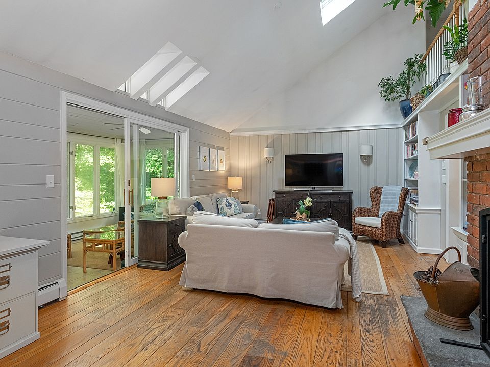 80 Reverknolls, Avon, CT 06001 Zillow