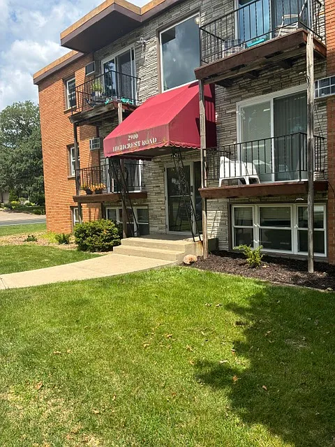 2900 Highcrest Rd N #1