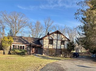 907 Parkview Dr, Johnstown, PA 15905